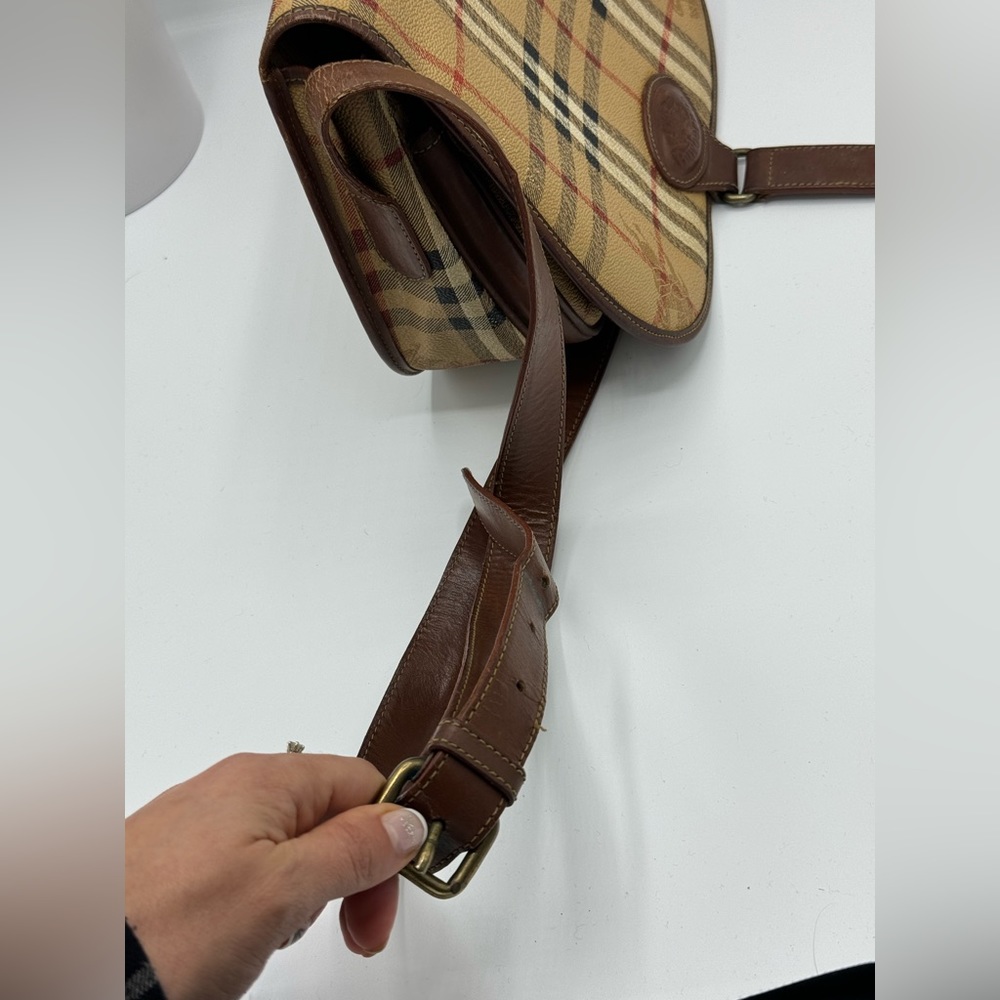AUTHENTIC BURBERRY Crossbody Flap Ba - Picture 12 of 13